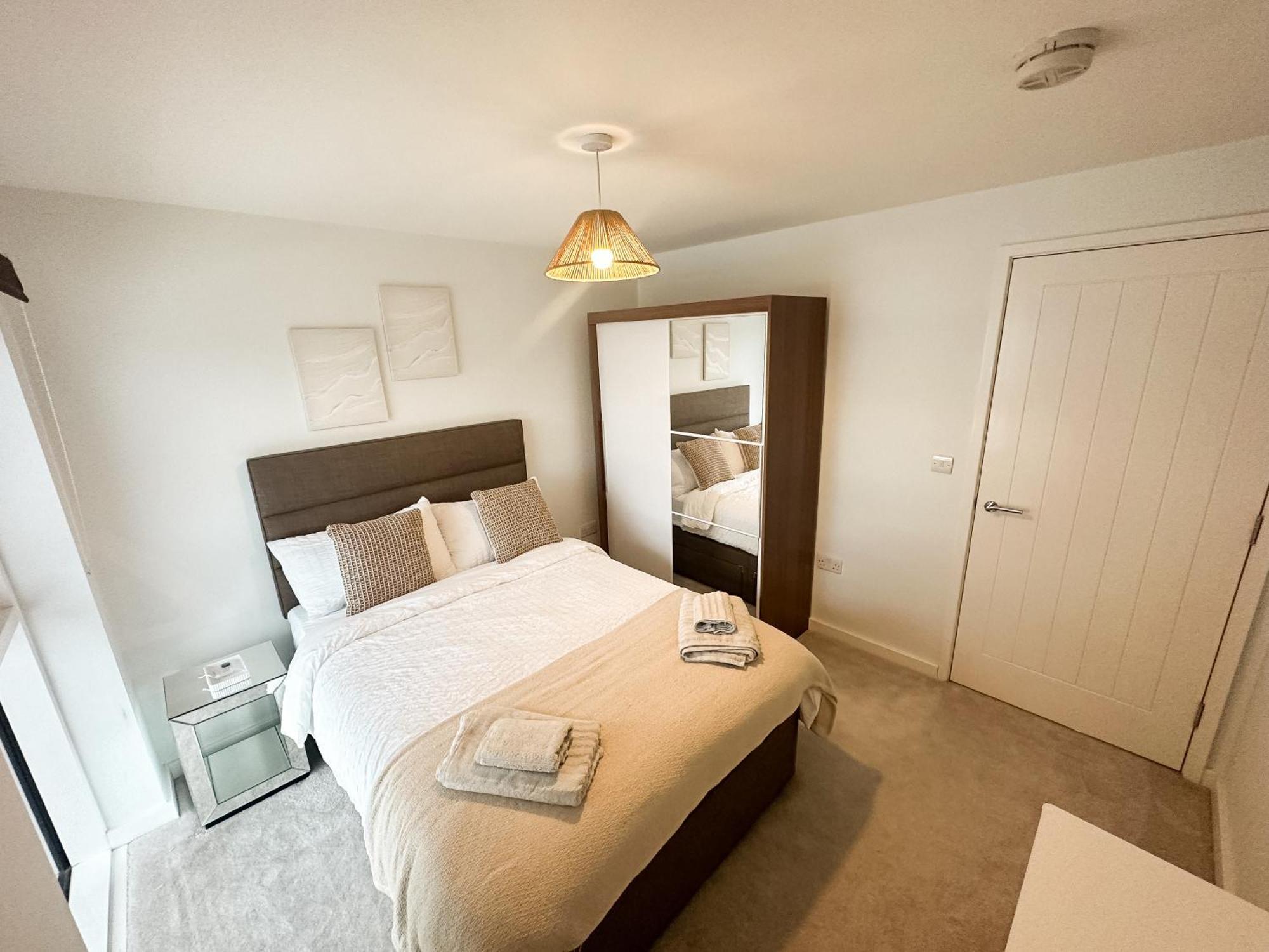 Luxury 3 Bedroom Apt. Leeds Centre Apartment *
