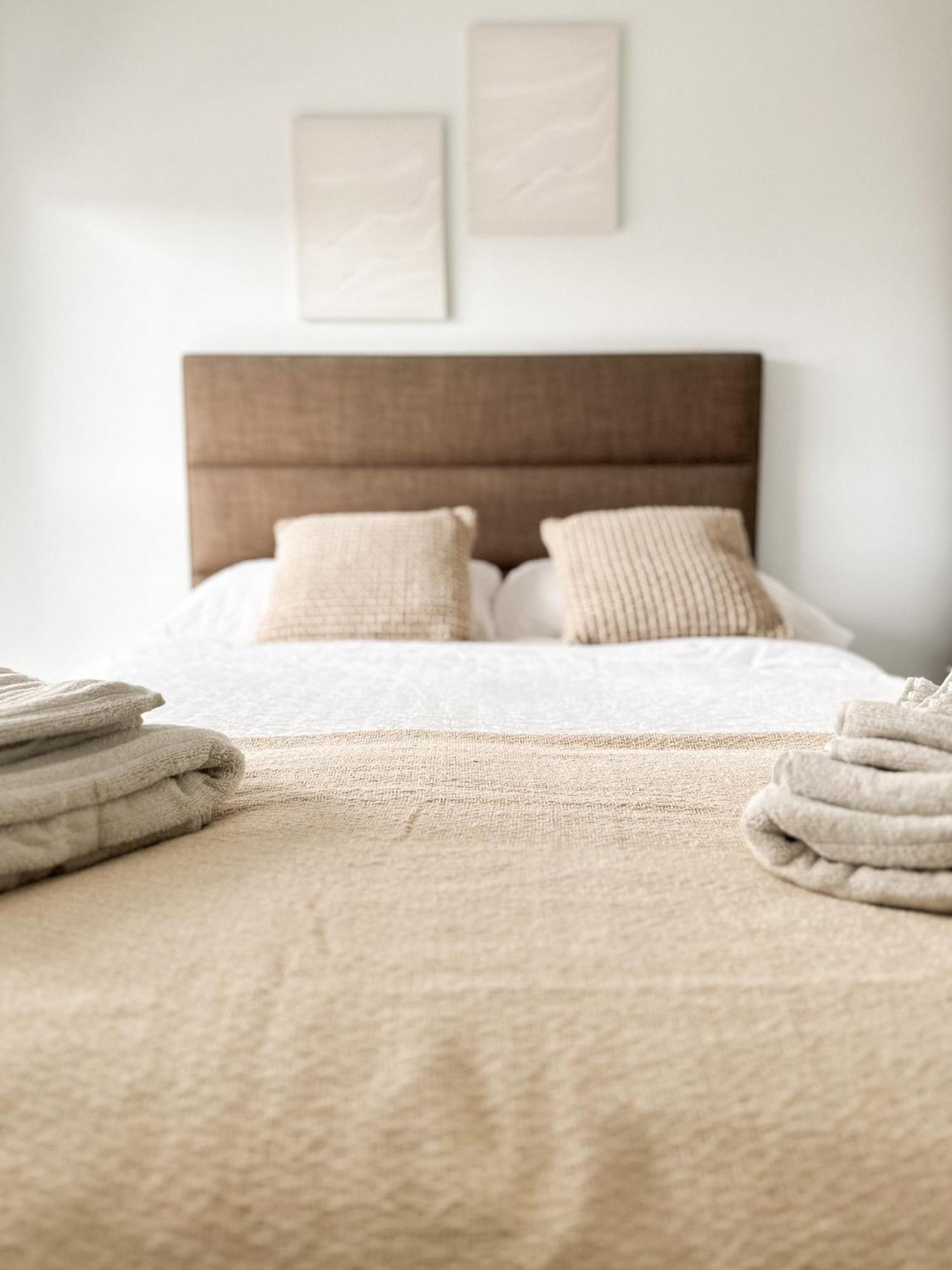 Apartment Luxury 3 Bedroom Apt. Leeds Centre